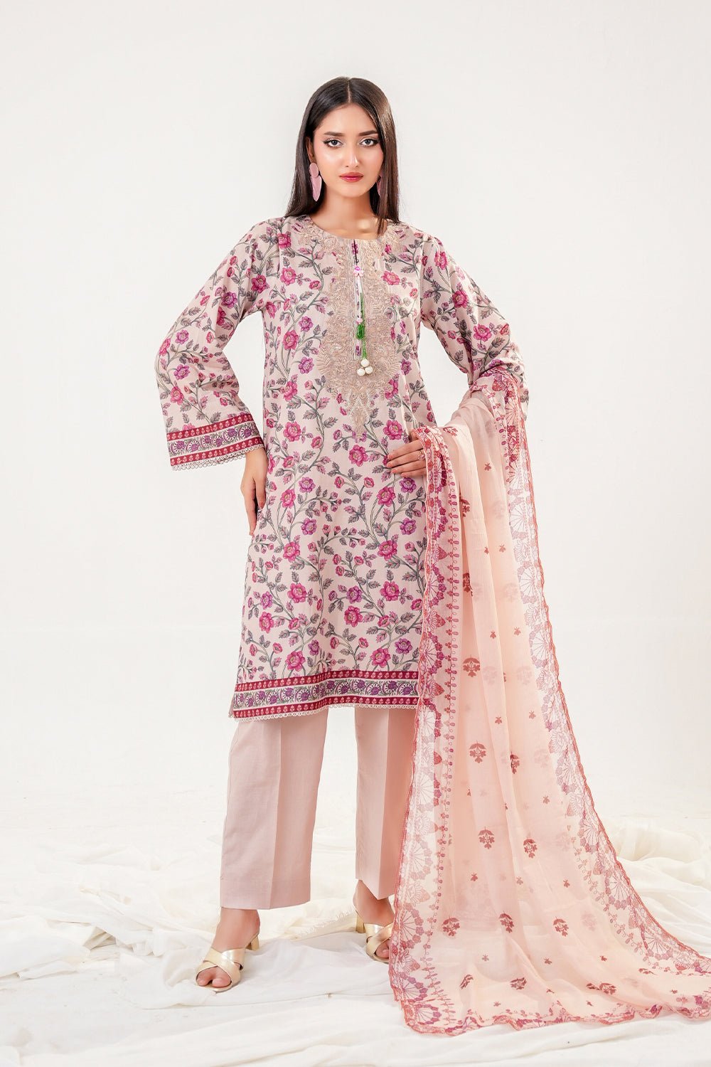 3 Piece - Embroidered Lawn Suit