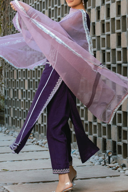 EDARA | 3PC Stitched Organza Embroidered Suit