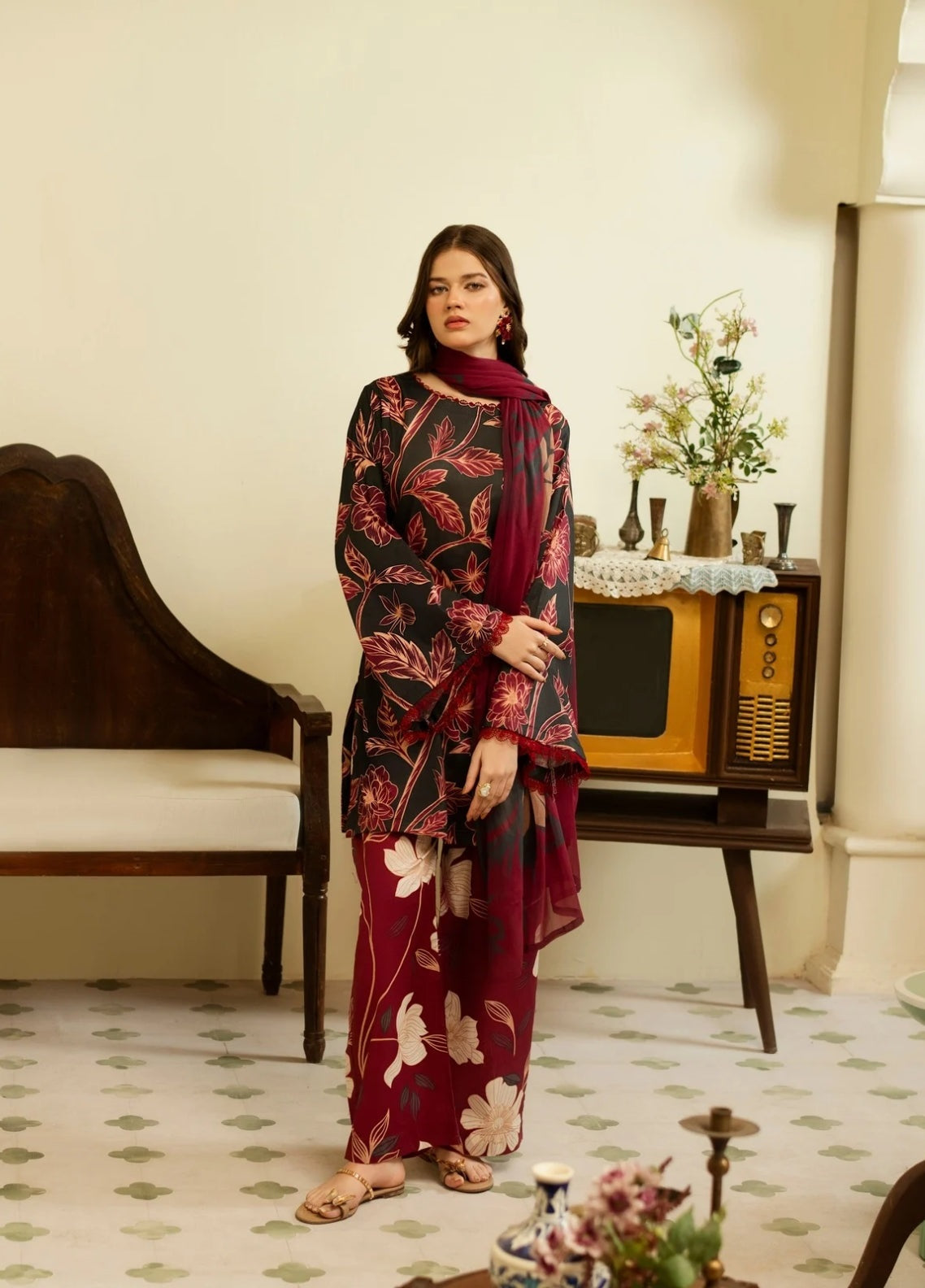 3 Piece BreezeLawn Printed UnStitched Suit with Printed Dupatta & Printed Trouser - Image 1