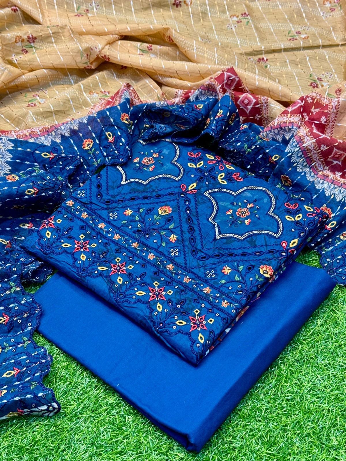 Women Lawn Collection Pakistan