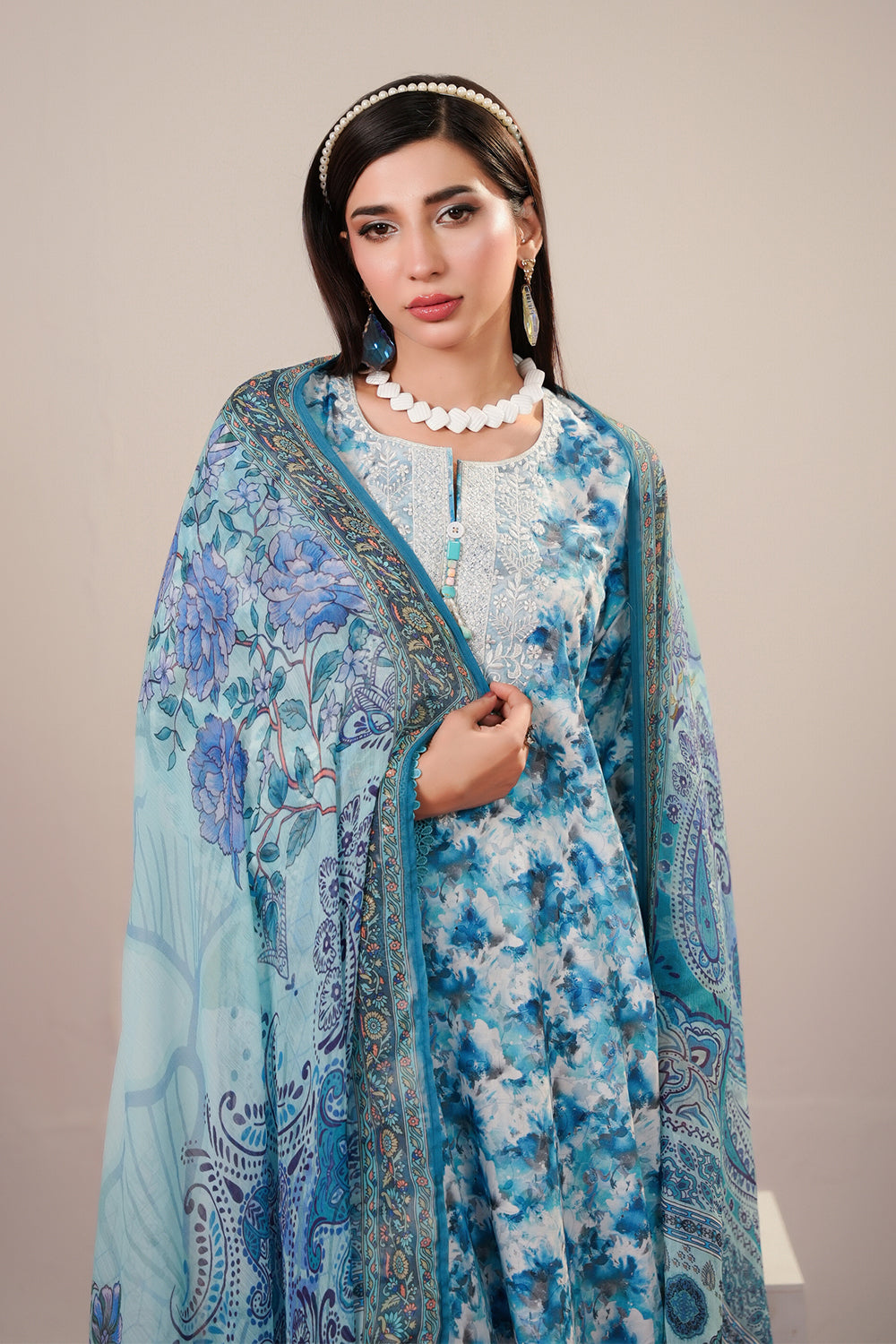 3 Piece - Embroidered Lawn Suit