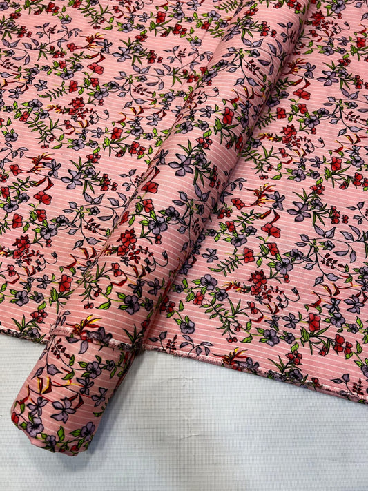 Women's printed cotton 2PC suit, trendy and comfortable, perfect for spring/summer fashion.